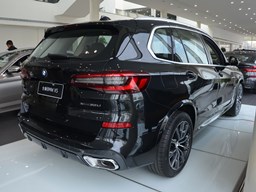 寶馬X5外觀圖片