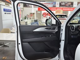 長城金剛炮內(nèi)飾圖片