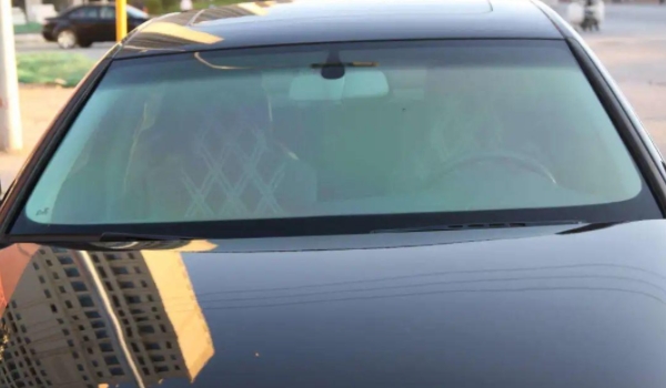 洗潔精可以去除風擋的油膜嗎 洗潔精可以去除風擋的油膜