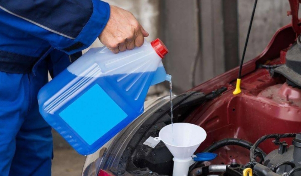 水箱堵漏劑有用嗎 會(huì)起到一定的作用（能夠有應(yīng)急的作用）