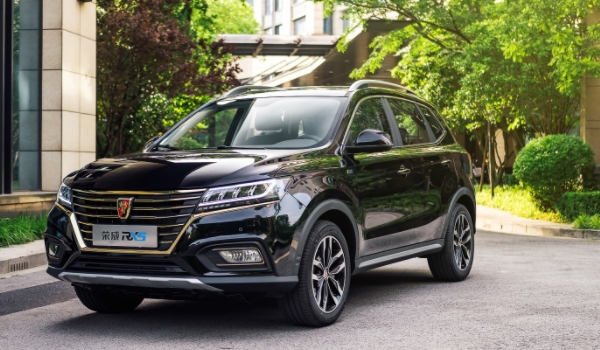 榮威rx5怎么樣 油耗低、空間大、性能好（百公里6.9L）