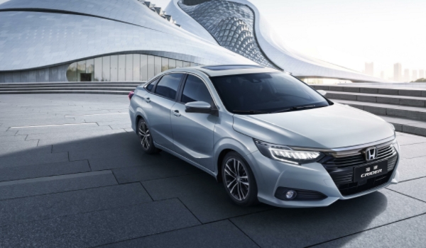 凌派怎么樣 爆發(fā)力強(qiáng)、外觀年輕運(yùn)動(dòng)、后排空間大（軸距2730mm）