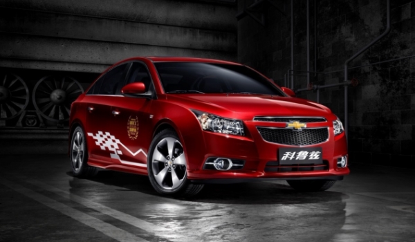 雪佛蘭科魯茲怎么樣 駕駛性能好、車輛配置豐富（目前已停產(chǎn)）