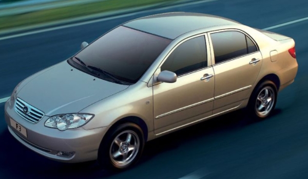 比亞迪f3怎么樣 車輛油耗很不錯、車身內部空間寬敞（百公里油耗5.9升）