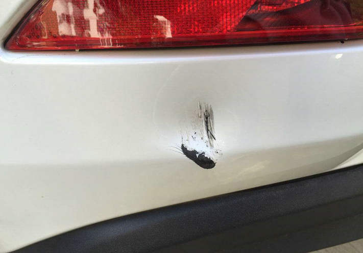 汽車(chē)有個(gè)小坑怎么修復(fù)