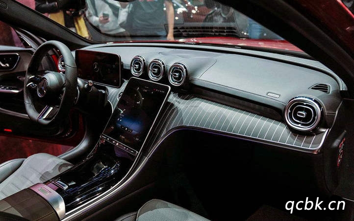 奔馳c級(jí)異味重嗎