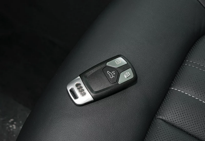 新車只給一把鑰匙的貓膩