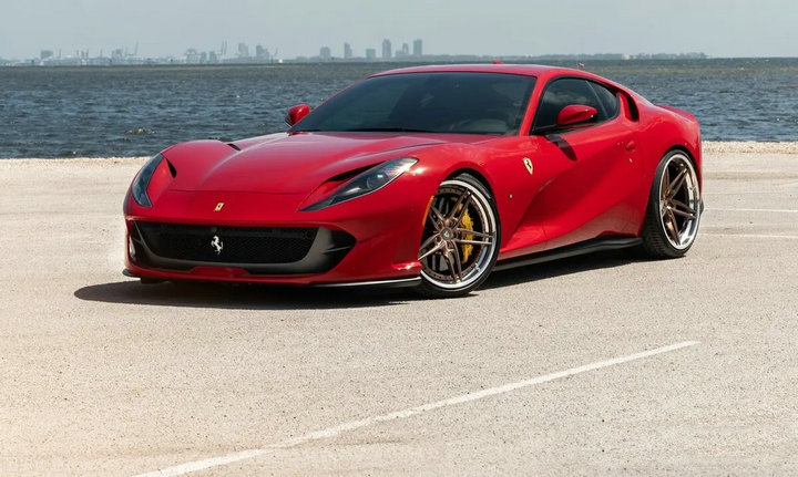 法拉利車標(biāo)的含義