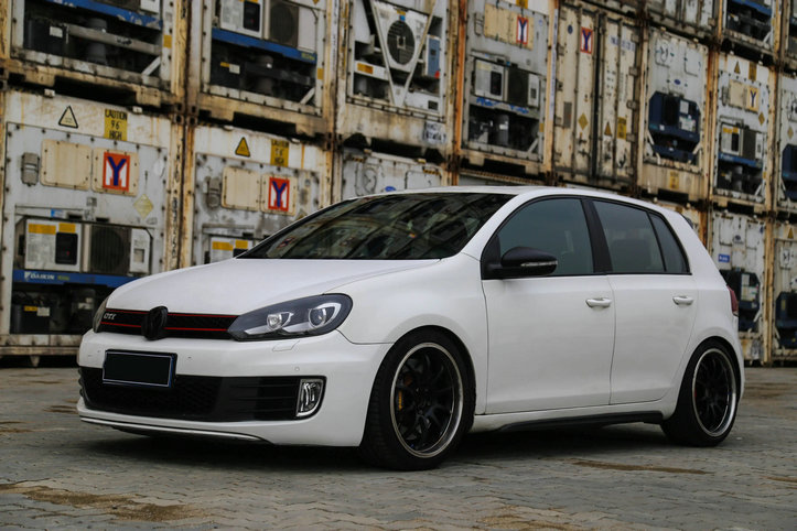 高爾夫6代是哪一年的