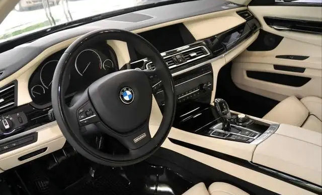 寶馬760li內(nèi)飾怎么樣