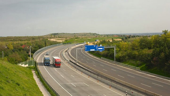 交警報警電話是110還是122？