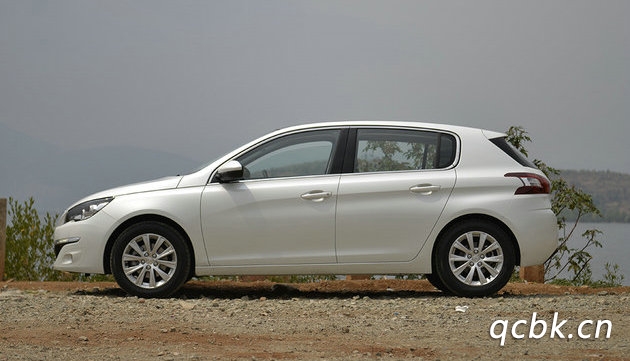 一汽威志兩廂怎么樣