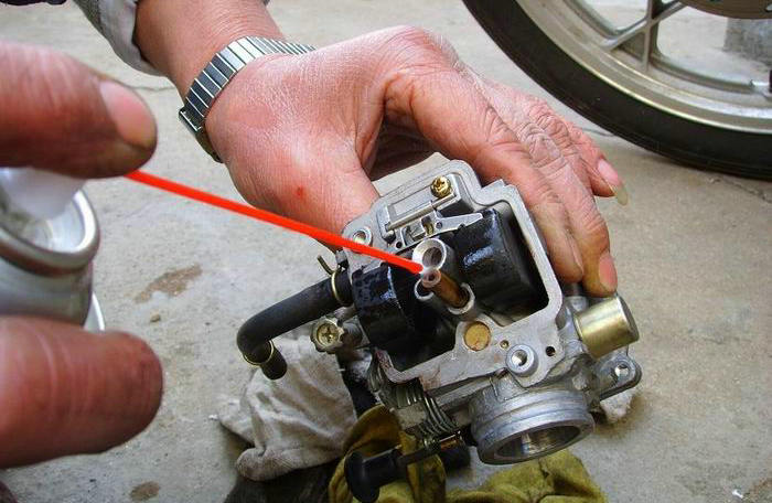 化油器清洗劑如何使用