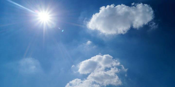 汽車(chē)太陽(yáng)底下暴曬會(huì)不會(huì)自燃