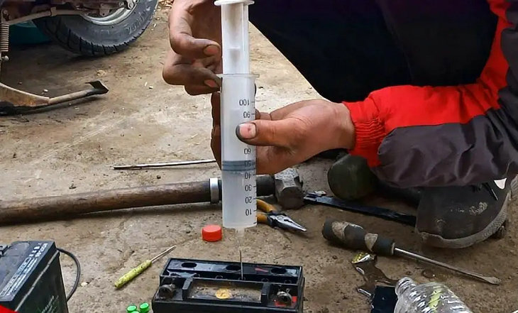 電瓶修復(fù)液真的能修復(fù)電瓶嗎