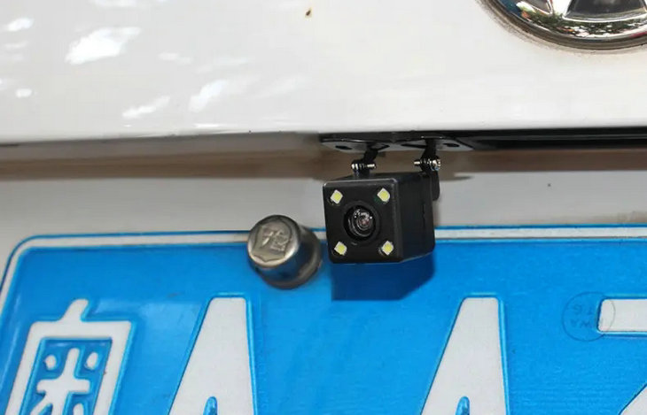 倒車攝像頭安裝最佳位置是哪里
