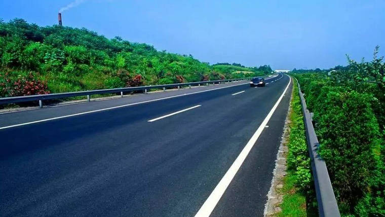 高速開(kāi)慢了會(huì)被罰款嗎