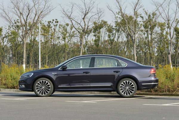 帕薩特R36用的是什么發(fā)動機