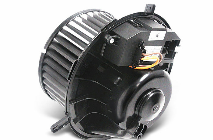 汽車空調(diào)鼓風機嗡嗡響解決方法是什么