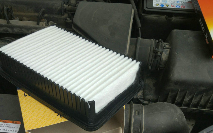 發(fā)動機(jī)空濾多久換一次啊