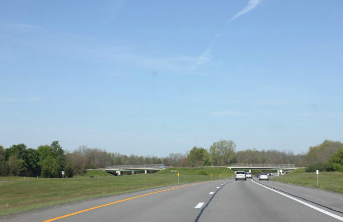 駕駛證多長(zhǎng)時(shí)間可以一個(gè)人上高速