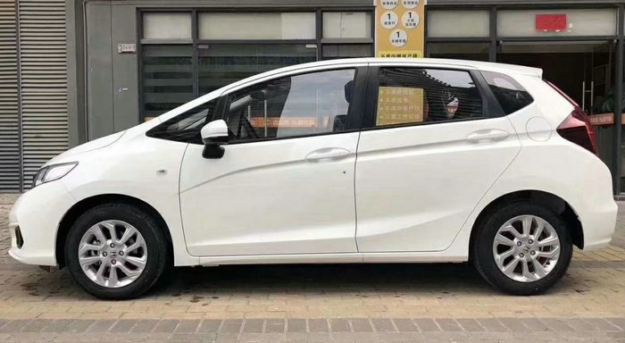 提新車(chē)可以讓4S店把油加滿嗎