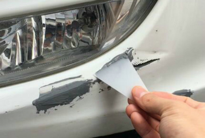 白色汽車(chē)刮了點(diǎn)漆怎樣自己修復(fù)
