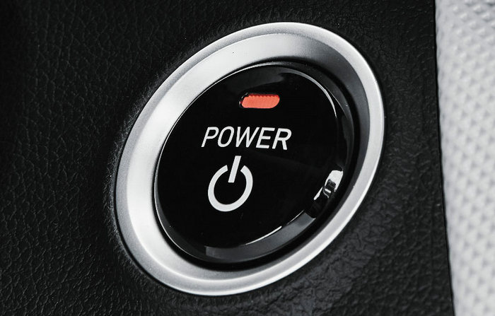 沒(méi)踩剎車(chē)一鍵啟動(dòng)后果