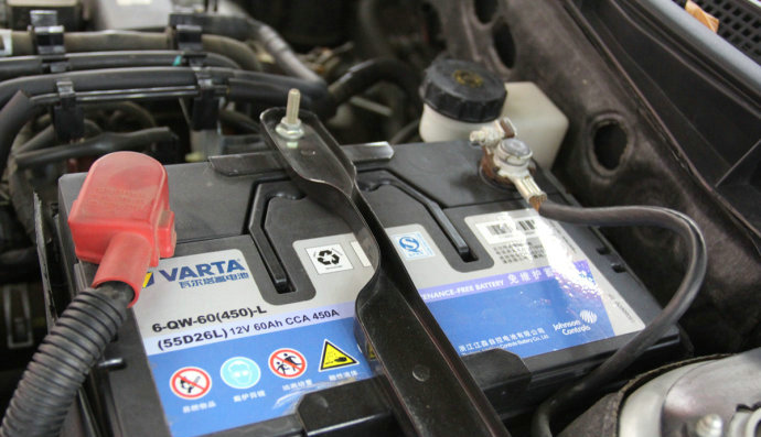 汽車(chē)12v電源沒(méi)電了怎么辦