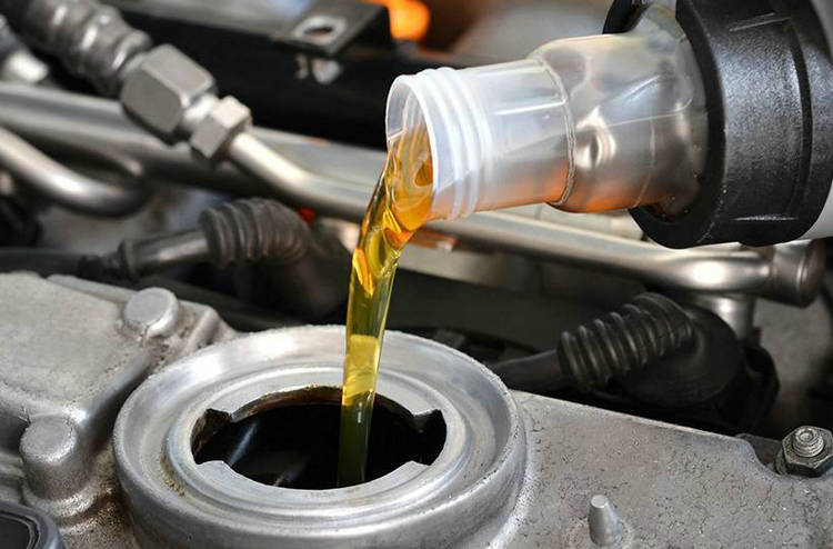 機(jī)油發(fā)白是什么原因引起的