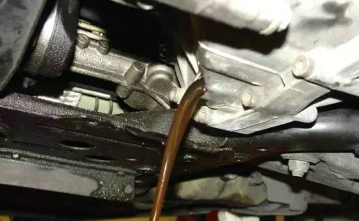 變速箱油變質了有什么表現(xiàn)