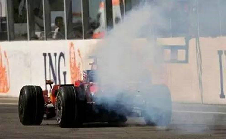 發(fā)動機爆缸維修多少錢 如何避免發(fā)生爆缸