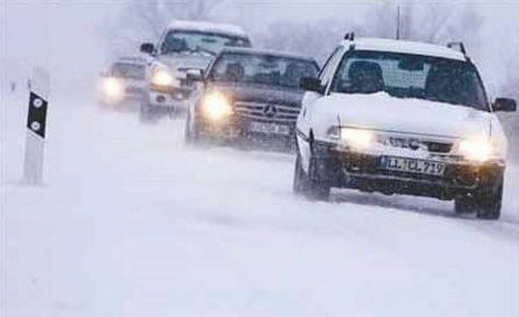 雪天駕駛車(chē)輛要注意什么