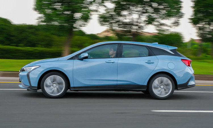 微藍(lán)6插電混動(dòng)優(yōu)缺點(diǎn)