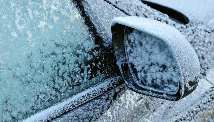 冬天早晨汽車擋風玻璃看不清怎么辦