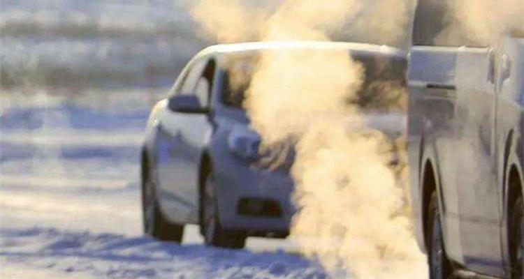 自動(dòng)擋車冬天加油不起步怎么回事