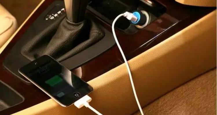 車子不發(fā)動(dòng)可以給手機(jī)充電嗎