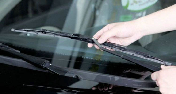 新車雨刮器多久更換一次