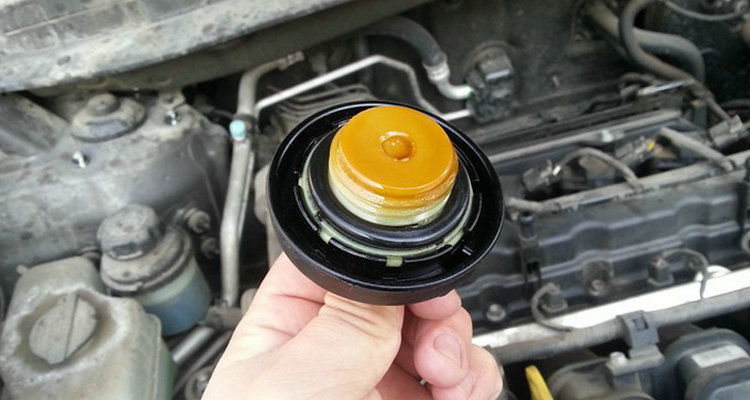 機(jī)油沒蓋蓋子跑了一天有事嗎