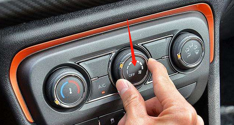 汽車冷熱風(fēng)開關(guān)失靈了怎么解決