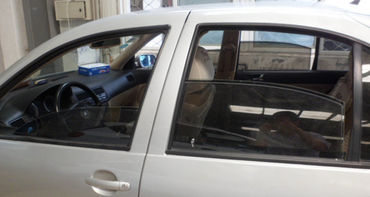 車窗升起來(lái)很慢是什么原因