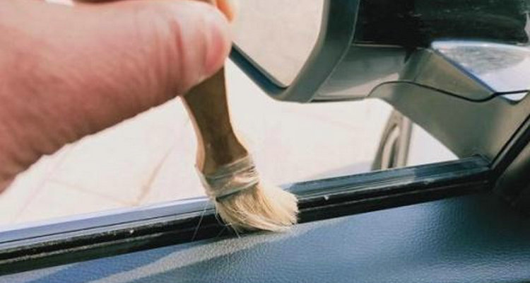 汽車(chē)玻璃升降有異響如何處理