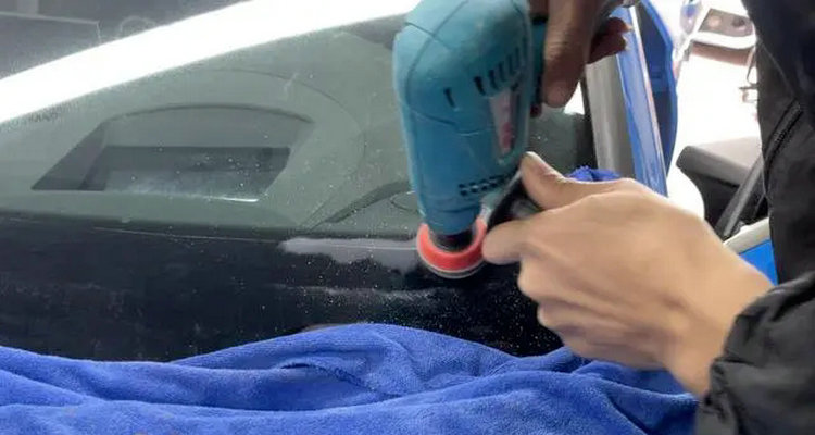 汽車玻璃輕微劃痕怎么修復(fù)
