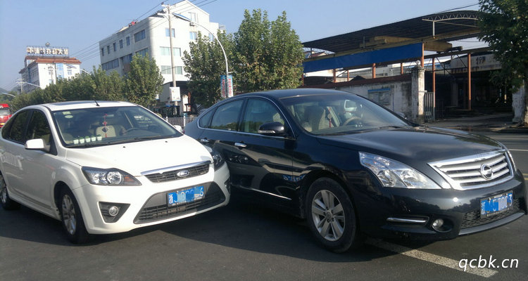 兩車相蹭一車沒有痕跡是怎么回事