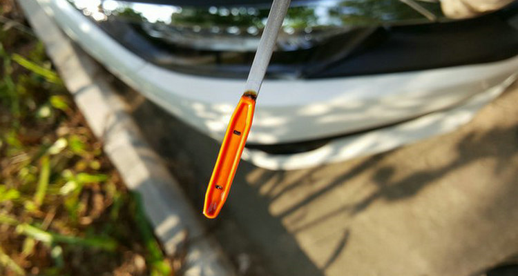 如何檢查機(jī)油量是否正常