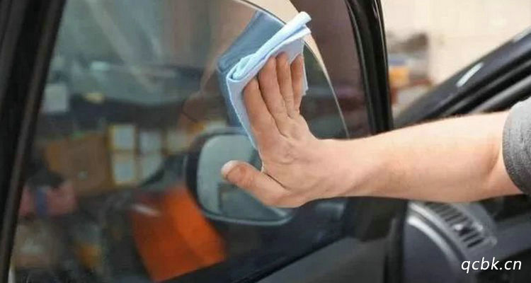 下雨天汽車除霧的正確方法