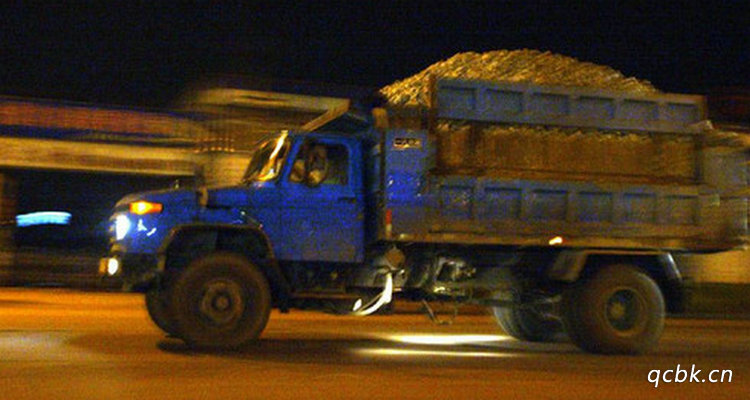 貨車開(kāi)起來(lái)抖動(dòng)是什么原因造成的