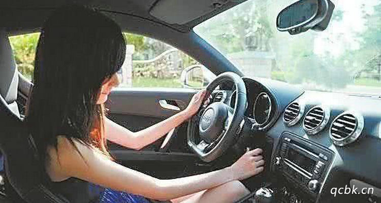 自動(dòng)擋松油門有頓挫感正常嗎