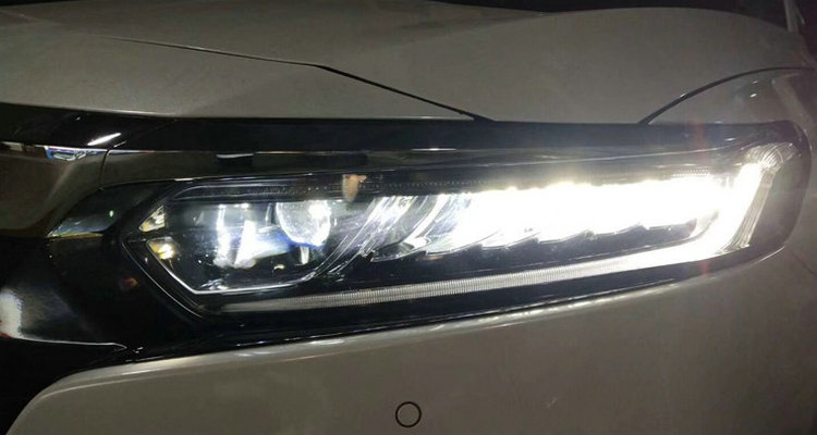 原車(chē)鹵素?zé)艨梢該QLED燈嗎