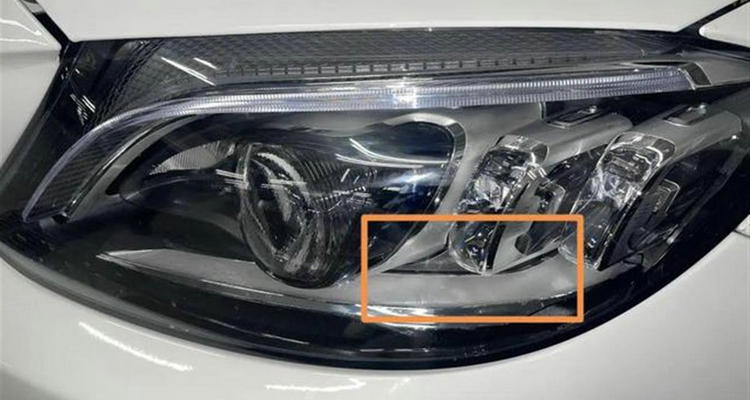 汽車大燈罩劃痕要怎樣修復(fù)